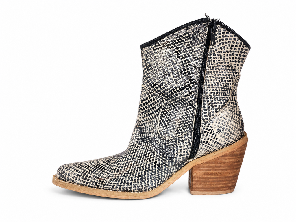 Botines Cowboy Cuero Estampado Serpiente Blanco Negro
