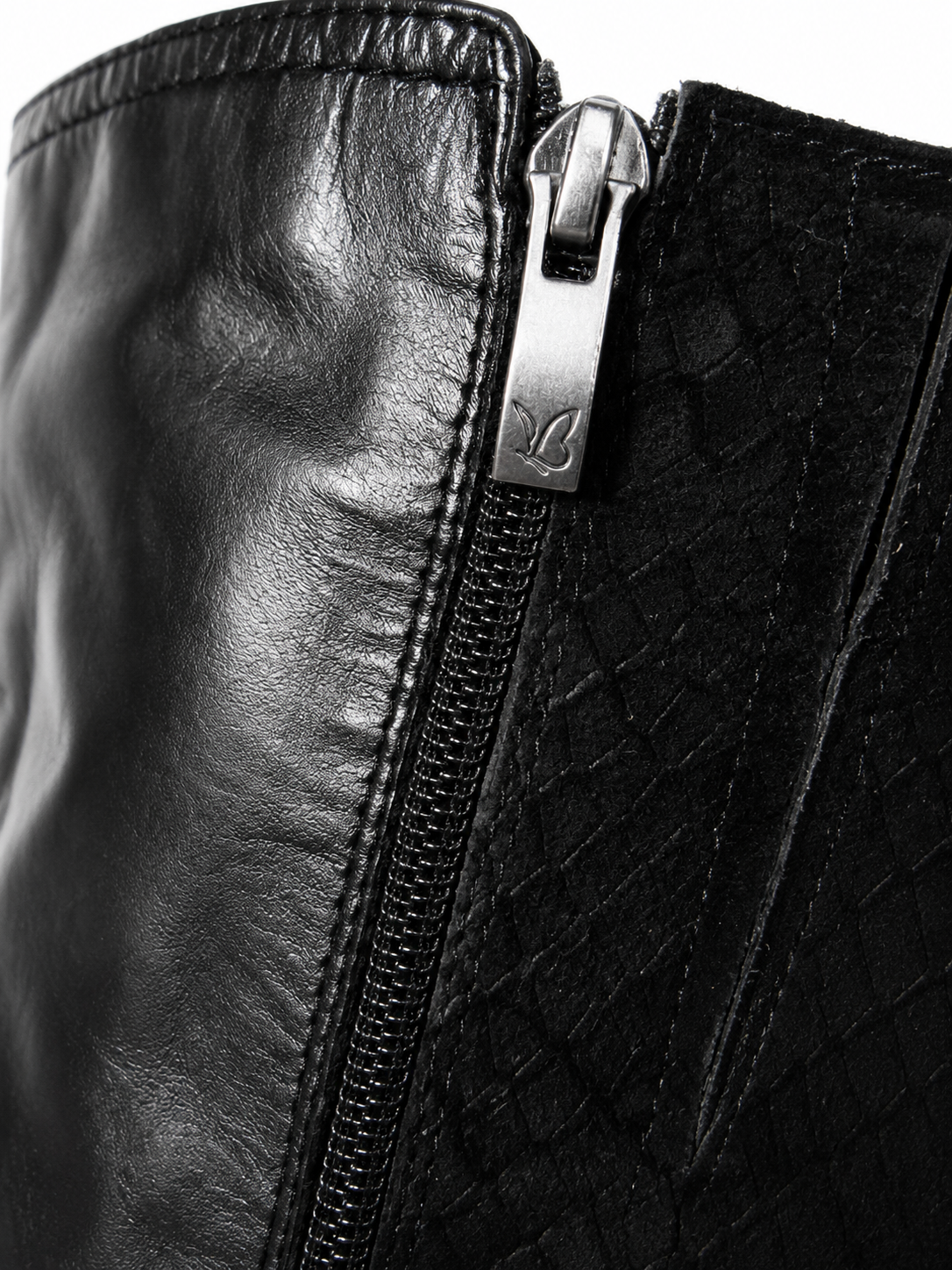 Bota Alta Negra CAPRICE — Cuero Croco